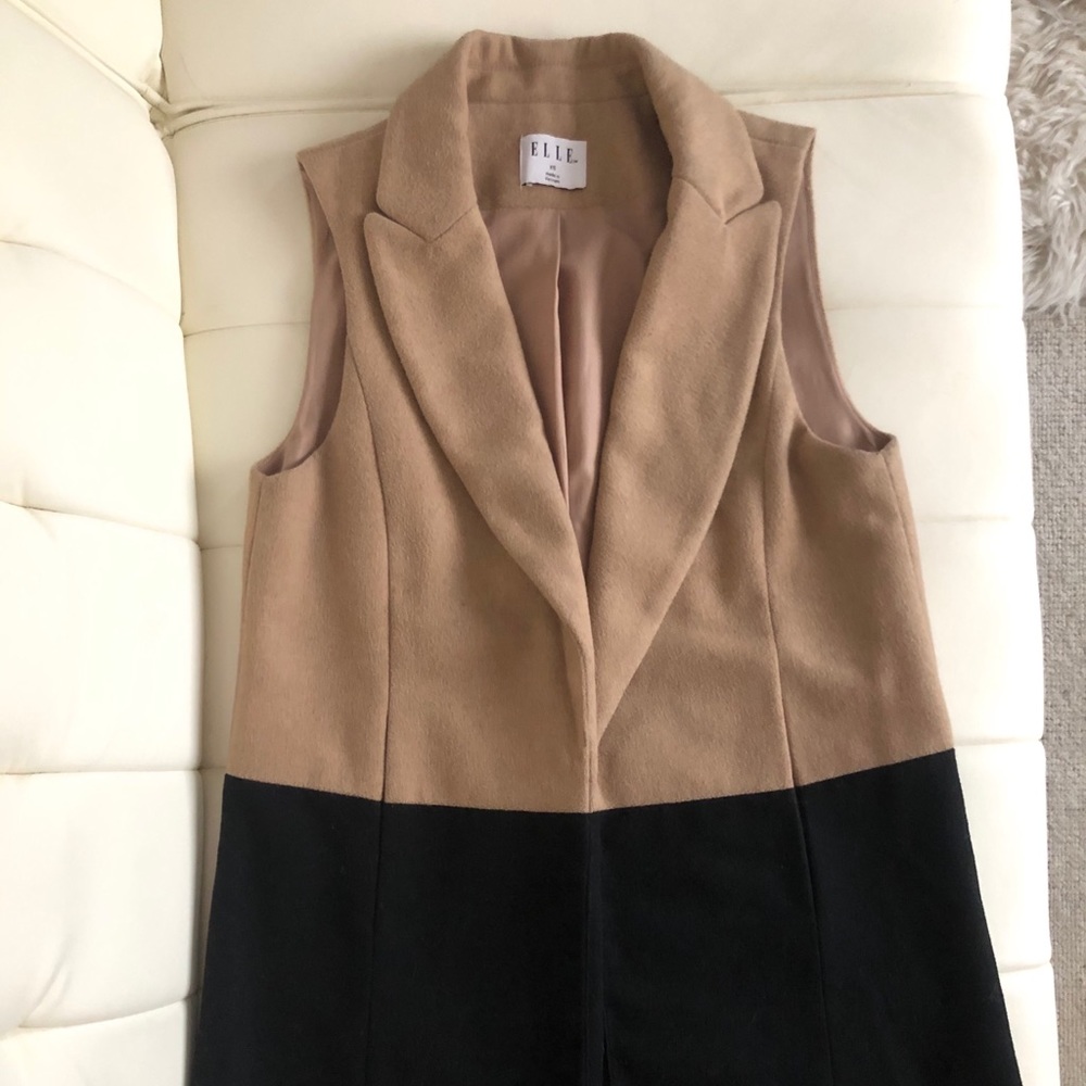 Sleeveless Color Block Coat
